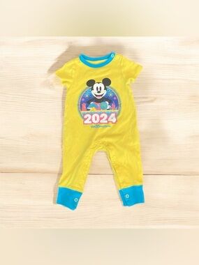 Disney Baby 2024 Mickey Mouse One Piece Bodysuit 9-12 Month Walt Disney World